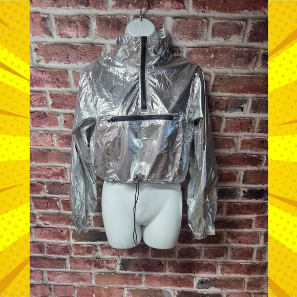 Women's LOVE TREE Metallic Silver Cropped Pullover Windbreaker Jacket Small - Picture 1 of 7